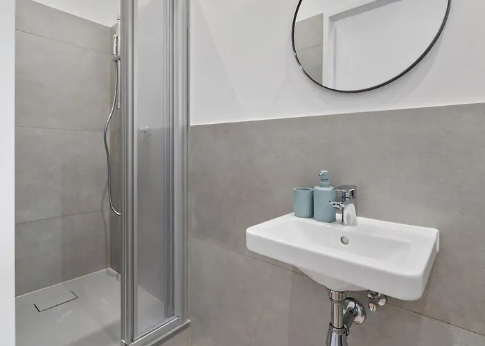 Inner - Near Schoenbrunn And Metro - Self Check-in Apartment *